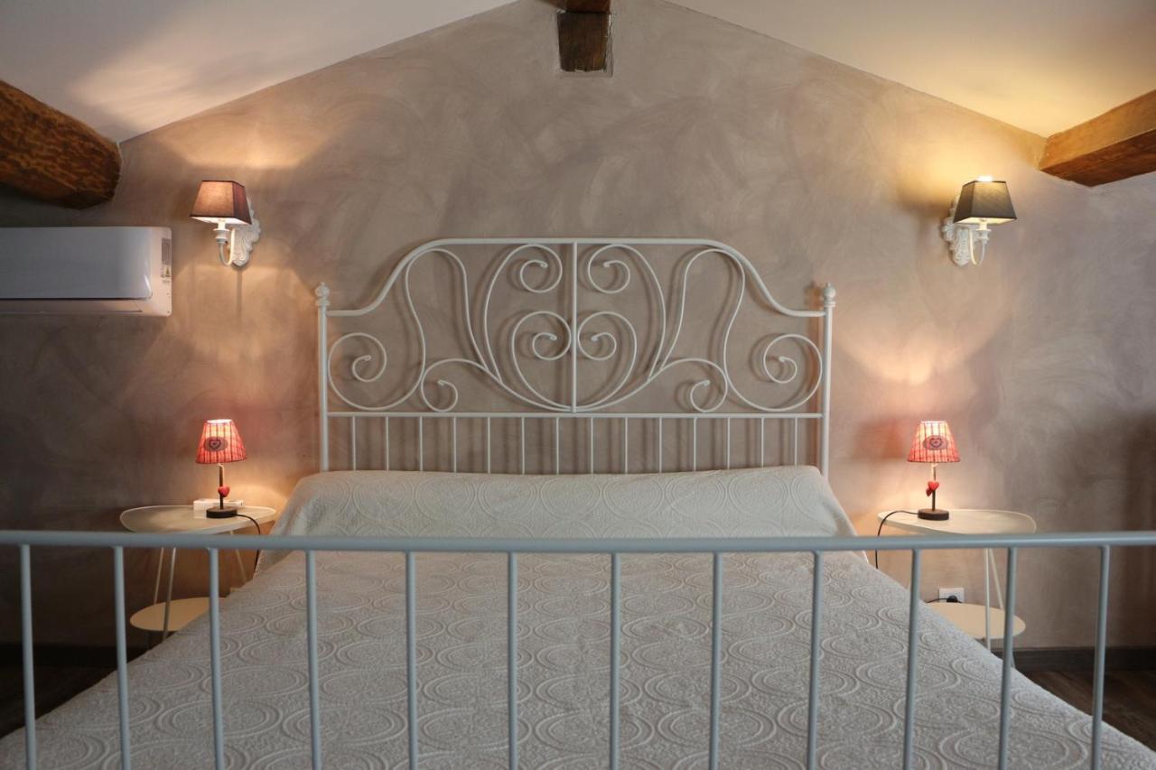 Gite " Suzon" A Peyroutas Vignonet St Emilion Экстерьер фото